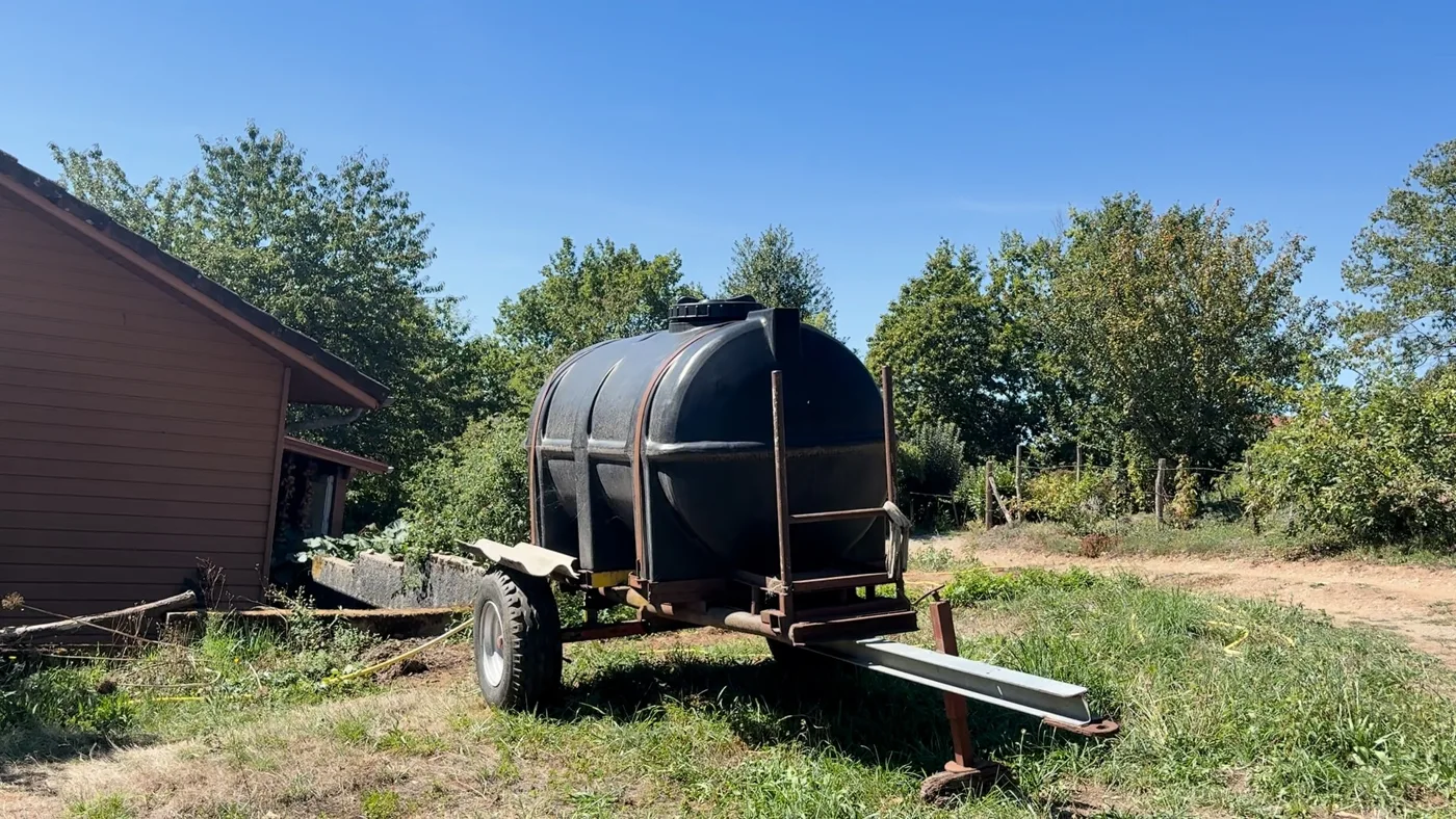 Tonne à eau dans le Cantal